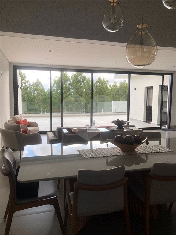 Casa à venda com 3 suítes no condomínio Residencial Fazenda Altaq Vista, Salto de Pirapora - SP