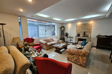 Casa Térrea à venda com 3 suítes em Alto da Boa Vista, São Paulo, SP