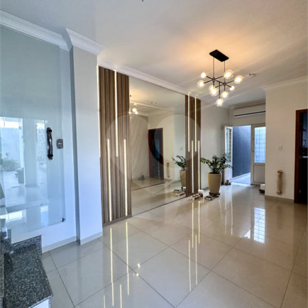Sobrado à venda com 4 suítes em Jardim Shangri-lá, Cuiabá, MT