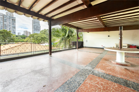 Casa Térrea à venda com 4 quartos, sendo 2 suítes, em Brooklin Velho, São Paulo, SP