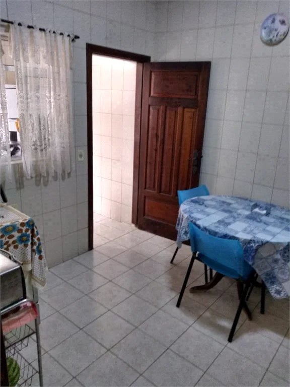 Casa à venda com 4 quartos, sendo 1 suíte,  em Alto da Lapa, São Paulo, SP