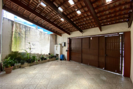Sobrado à venda com 5 suítes em Jardim dos Ipês, Suzano, SP