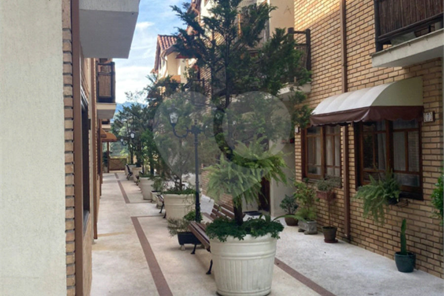 Casa à venda com 3 quartos, sendo 1 suíte, no condomínio Barbará II, São Paulo - SP