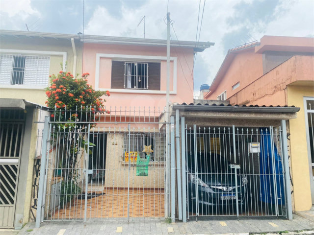 Casa à venda com 3 quartos em Vila Constança, São Paulo, SP