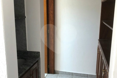Sobrado à venda ou para alugar com 4 quartos, sendo 1 suíte, em Vila Regente Feijó, São Paulo, SP