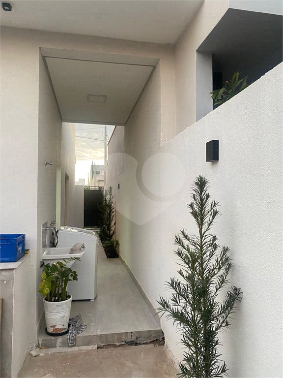 Casa à venda com 3 quartos, sendo 2 suítes, no condomínio Terras da Estância, Paulínia - SP