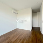 Apartamento T2 à venda em Águas Santas, Maia, Portugal – Varanda e garagem