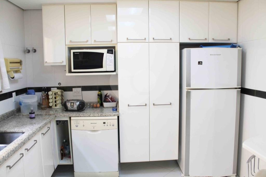 Casa Térrea à venda ou para alugar com 3 suítes em Brooklin Velho, São Paulo, SP