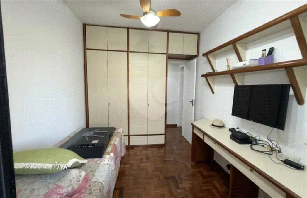 Apartamento à venda com 2 quartos, sendo 1 suíte,  em Laranjeiras, Rio de Janeiro, RJ