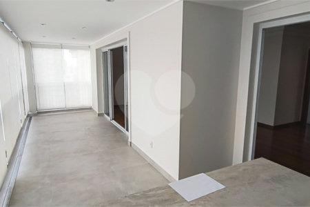 Apartamento à venda com 4 quartos, sendo 3 suítes,  em Paraíso, São Paulo, SP
