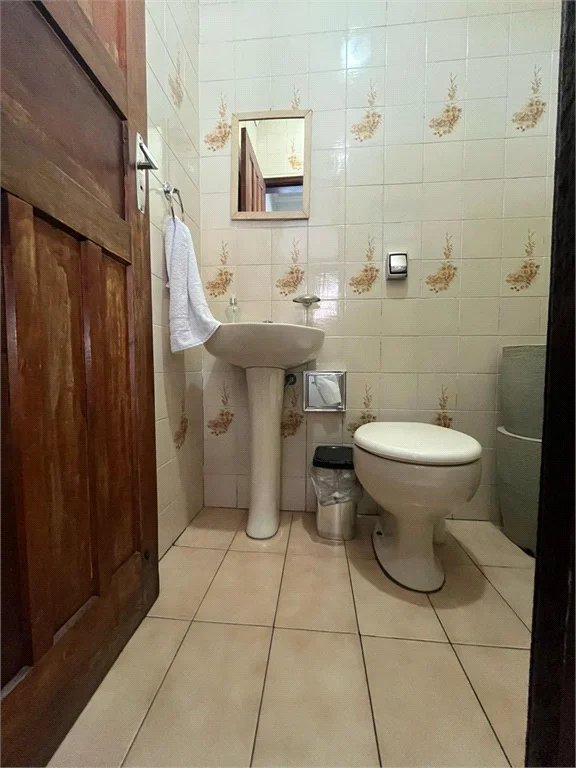 Casa à venda com 3 quartos, sendo 1 suíte,  em Jardim Casablanca, São Paulo, SP