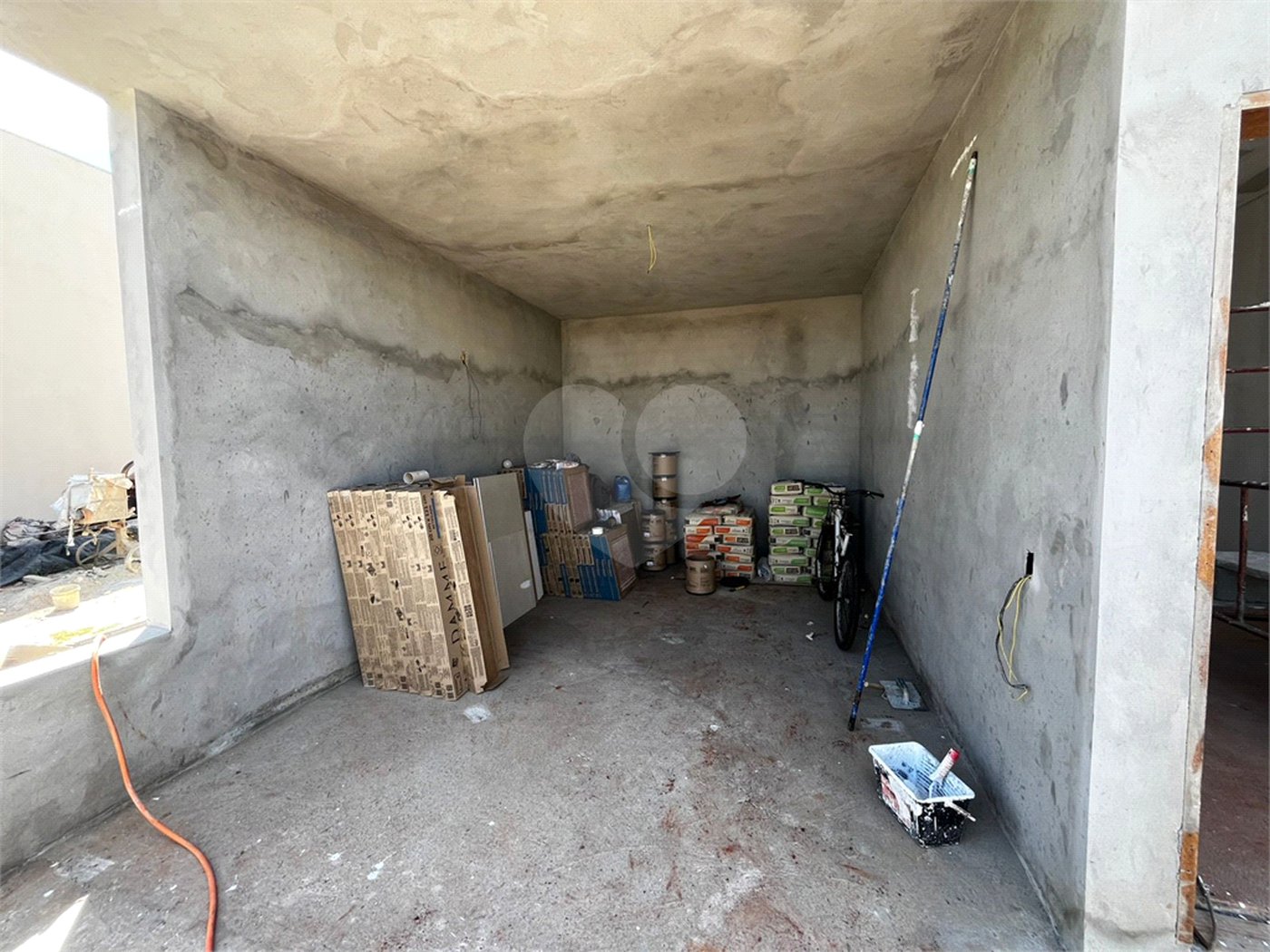 Casa à venda com 3 quartos, sendo 1 suíte, no condomínio Lago dos Ipês, Itapetininga - SP