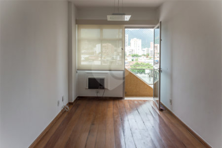 Apartamento à venda com 3 quartos, sendo 1 suíte, em Tijuca, Rio de Janeiro, RJ