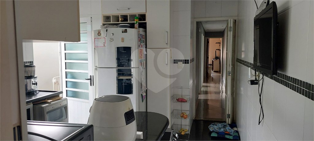 Sobrado à venda com 3 quartos, sendo 1 suíte, em Vila Constança, São Paulo, SP