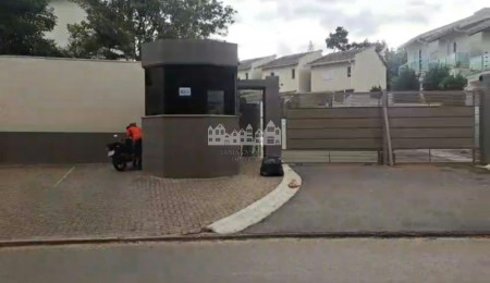 Casa à venda com 2 quartos no condomínio Residencial Manuela, Chácaras Maringá, Atibaia - SP