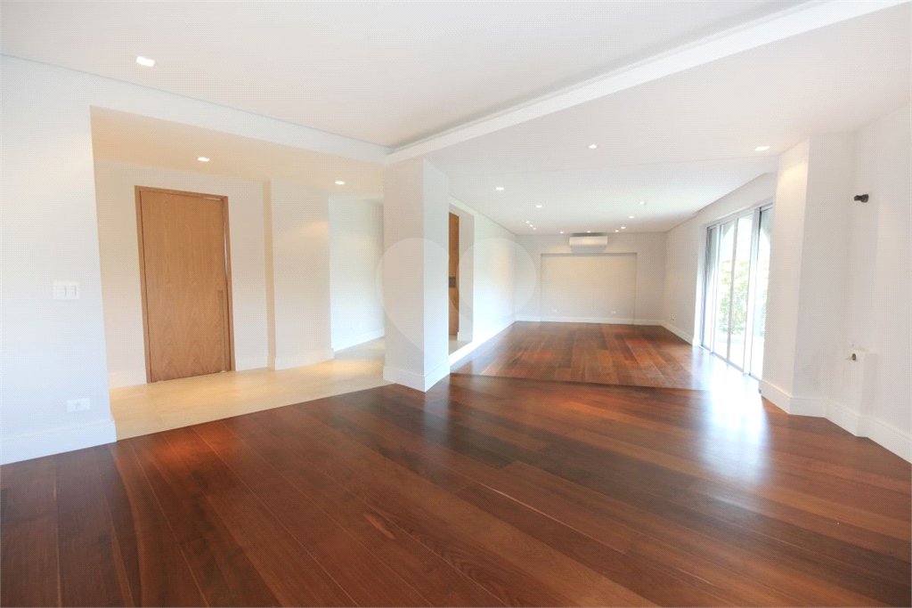 Apartamento para alugar com 3 quartos, sendo 1 suíte, em Granja Julieta, São Paulo, SP