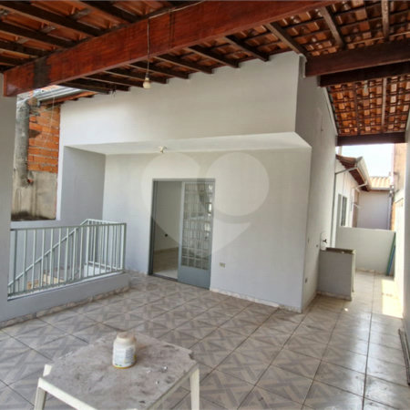 Sobrado à venda com 4 quartos, sendo 1 suíte, em Jardim Hubert, Indaiatuba, SP