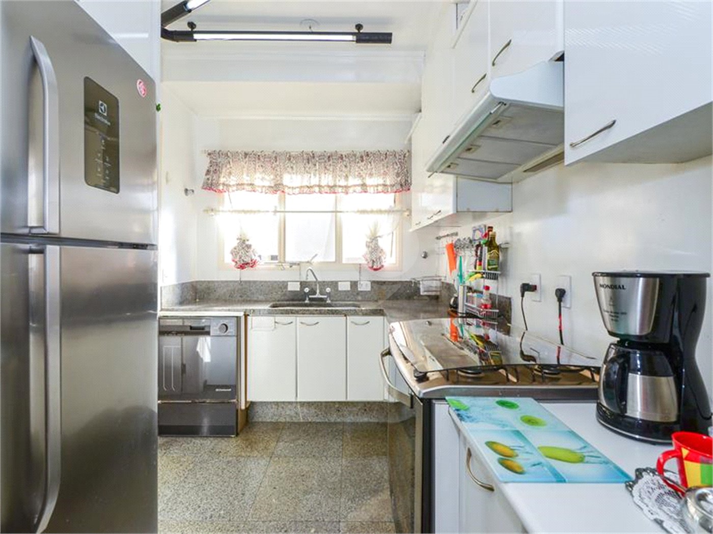 Apartamento à venda com 3 suítes em Vila Suzana, São Paulo, SP