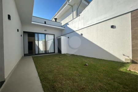 Casa à venda com 3 quartos, sendo 1 suíte,  no condomínio Le France, Sorocaba - SP