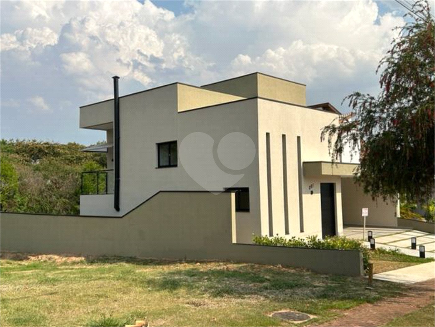 Casa à venda com 3 quartos, sendo 1 suíte, no condomínio Residencial Lagos D Icarai, Salto - SP