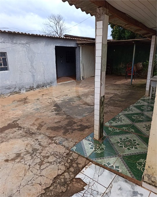 Casa à venda com 3 quartos em Vila Áurea, Ponta Porã, MS
