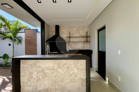 Casa à venda com 3 suítes no condomínio Residencial Dona Maria Candida, Indaiatuba - SP