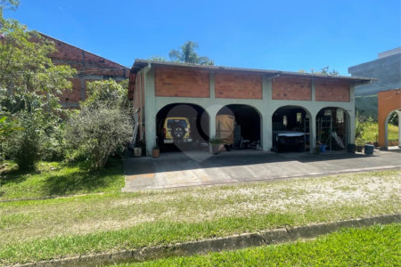 Chácara à venda com 5 quartos, sendo 2 suítes,  em Vila São Paulo, Mogi das Cruzes, SP