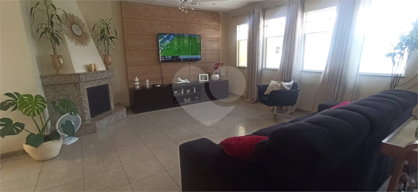 Sobrado à venda com 3 suítes em Vila Mazzei, São Paulo, SP