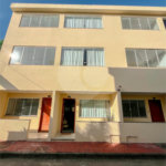 Casa à venda com 4 quartos, sendo 1 suíte, no condomínio Imperial Santa Cruz, Rio de Janeiro - RJ