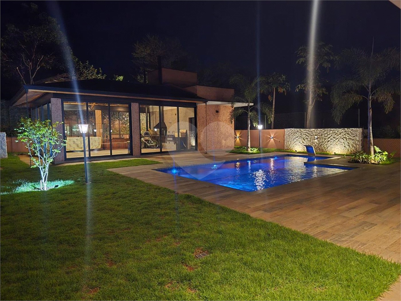 Casa à venda com 4 suítes no condomínio Terras de Santa Teresa II, Itupeva - SP