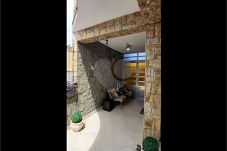 Casa à venda com 3 quartos, sendo 1 suíte, em Vila Ré, São Paulo, SP