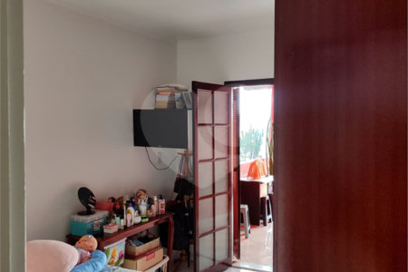 Sobrado à venda com 2 quartos, sendo 1 suíte, em Jardim Iporã, São Paulo, SP