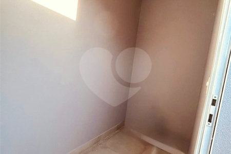 Casa à venda com 3 quartos, sendo 3 suítes, no condomínio Village Damha III, São Carlos - SP