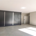 Indaiatuba- Jardim Bom Sucesso - Venda: R$ 765.000,00 - Área total: 150m² Área construída: 115m² - 3 dormitórios sendo 1 suíte com armário planejado; Cozinha integrada; Sala para dois ambientes; Banheiros com box gabinetes e espelhos; Área gourmet com churrasqueira a carvão e móveis planejados;