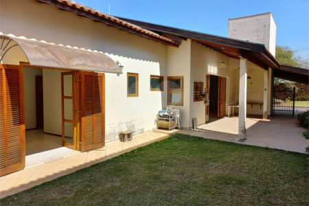 Casa Térrea no Condomínio Damha I,