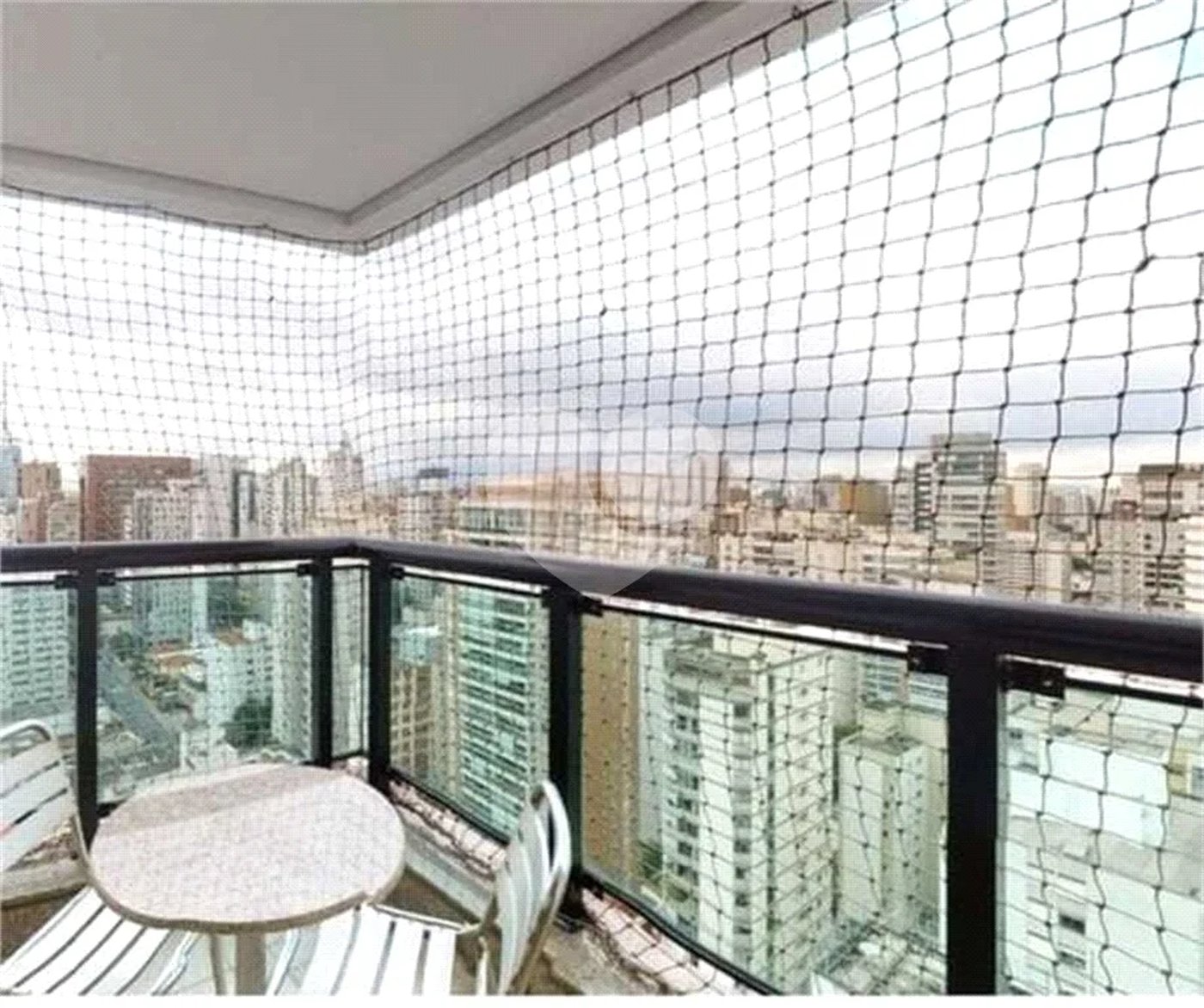 Apartamento para venda e locação no Paraiso de 63m² com 2 dormitórios e uma suíte