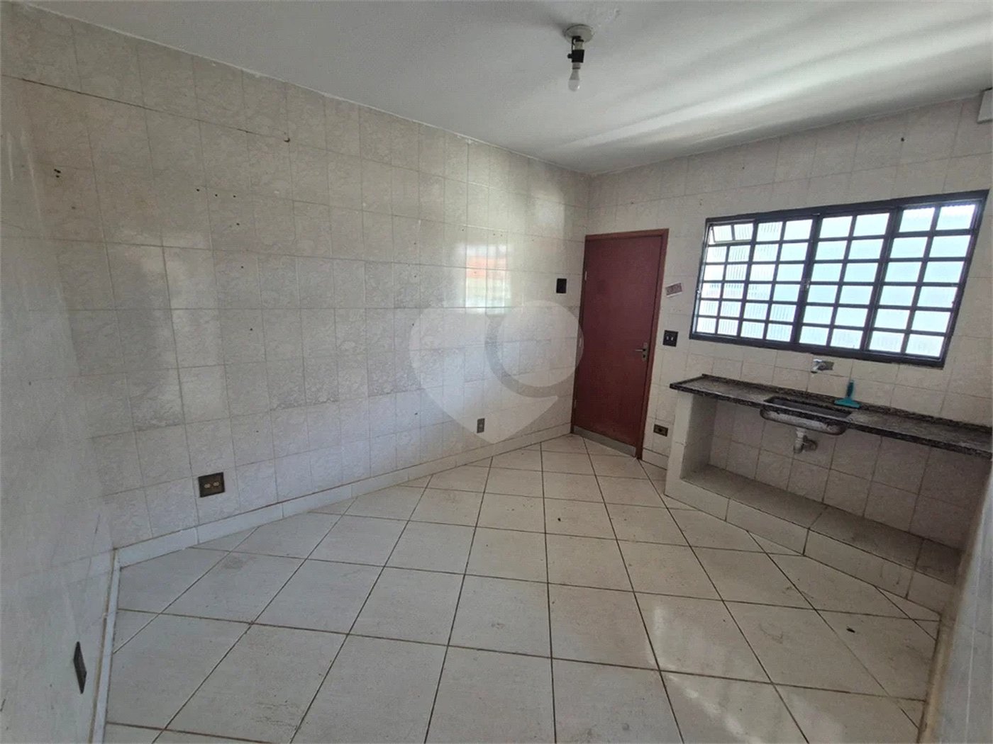 Dois imóveis em um terreno de 300 m² (12 x 25) - Com acesso independente