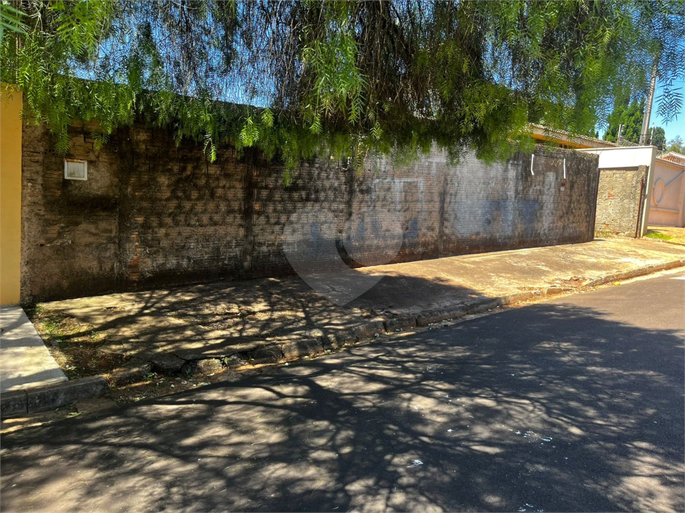Terreno com 586,00 m² á Venda.