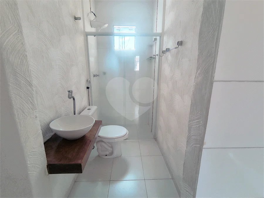 Casa com Suíte Master, Closet, Piscina e Espaço Gourmet Próxima ao Parque Ecológico- 03 quartos -com quintal