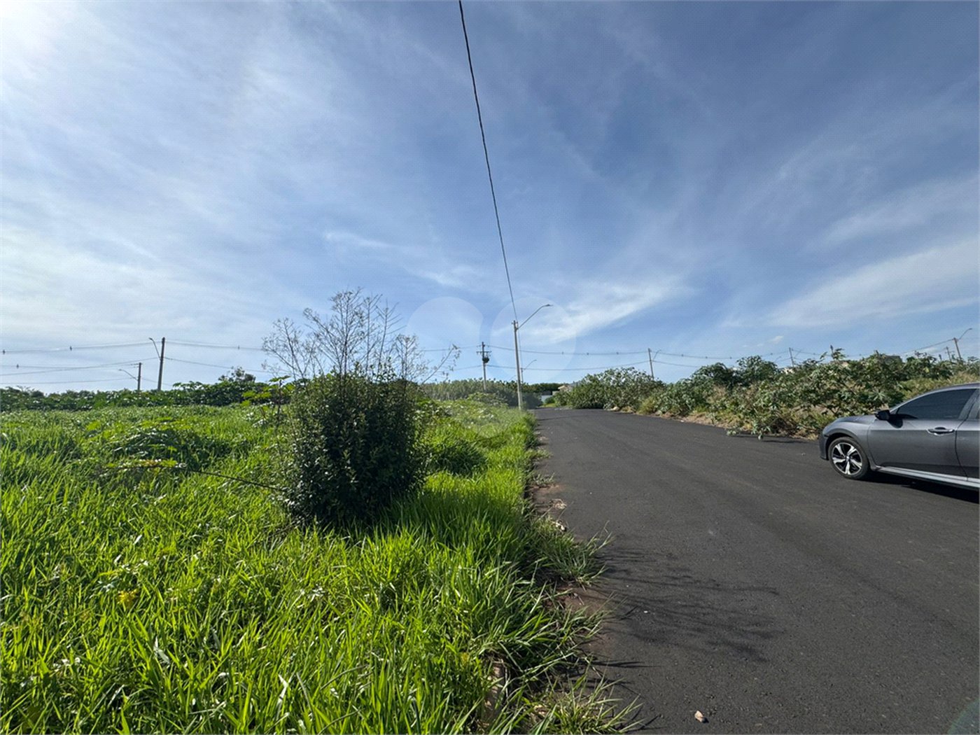 Terreno comercial com 260m2, próximo da rodovia Washington Luiz, em São Carlos.