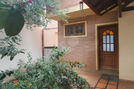 Excelente sobrado para venda no residencial Parati