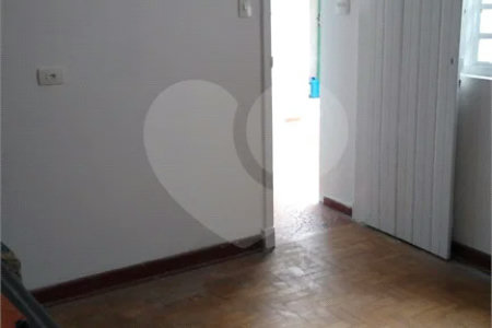 Sobrado a Venda na Mooca, com 248 m²