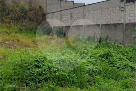 Terreno / Lote a Venda no Residencial Parque dos Pinheiros em Vinhedo/SP