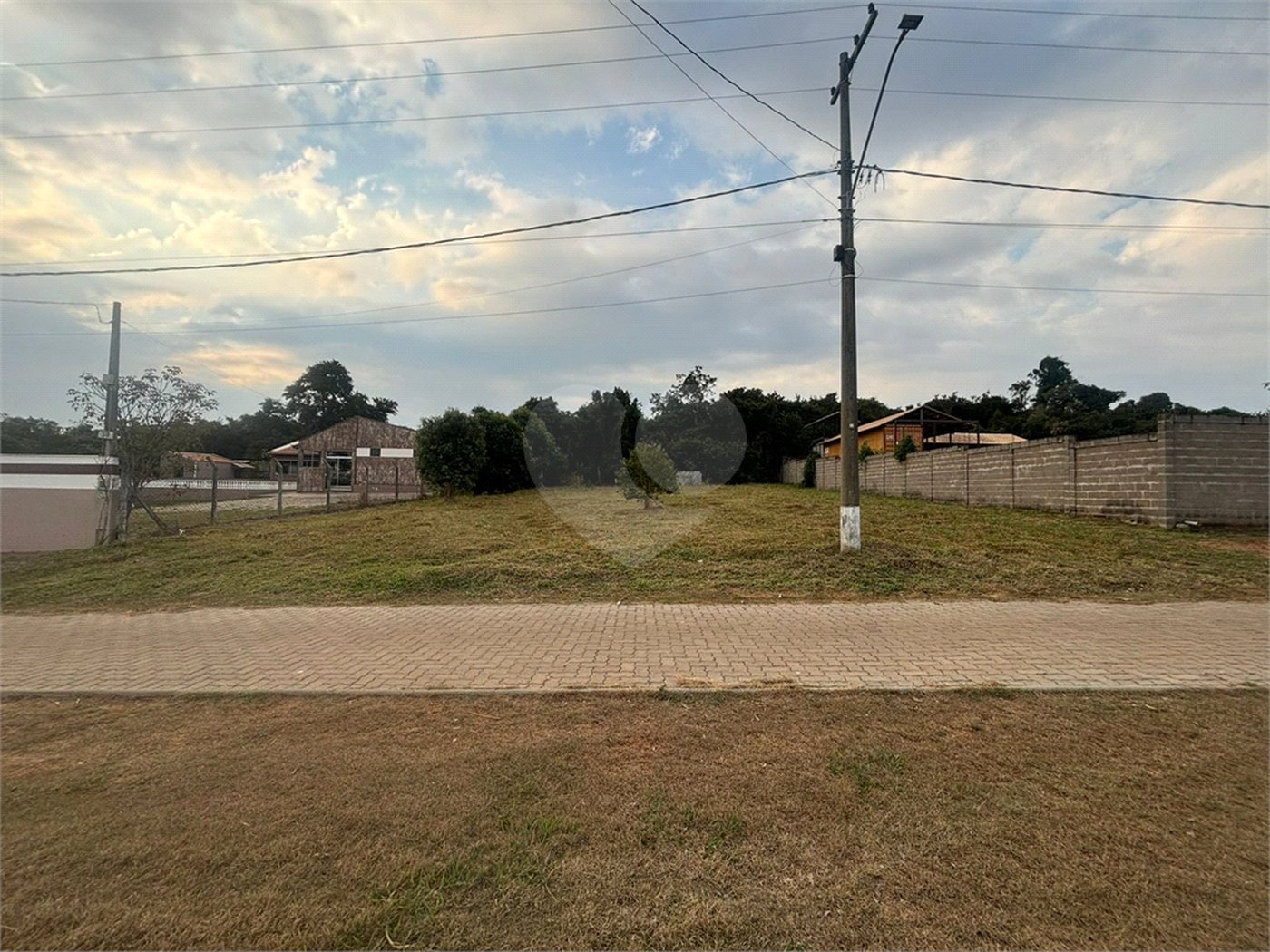 Terreno à venda no condomínio Broa Eco Village, Brotas - SP