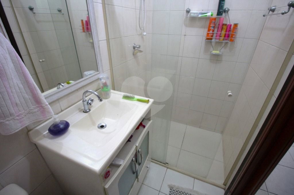 Sobrado a venda em Condominio fechado 80m 02 dormitórios 01 vaga