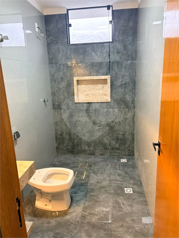 Casa no Conjunto Habitacional Dom Constantino á venda.