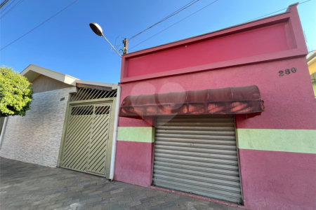 Casa á venda no Jardim Hikare