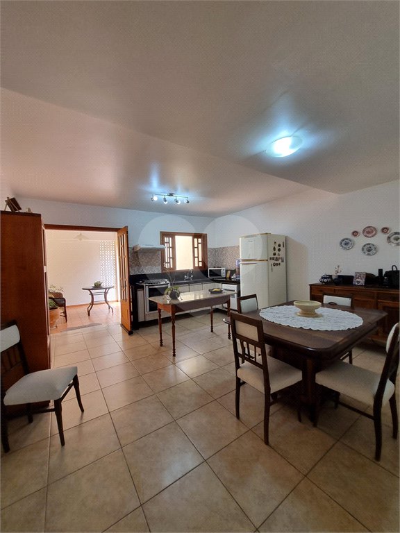 VENDA - Sobrado Jardim França: 135m² | 3 dormitórios (1 suíte) | 2 vagas | Churrasqueira