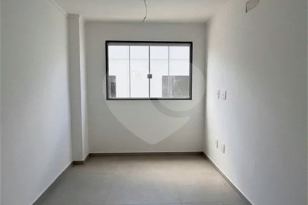 Casa duplex com 4 quartos, piscina e área gourmet, em condomínio com lazer completo e localização estratégica ao lado do Park Shopping.
