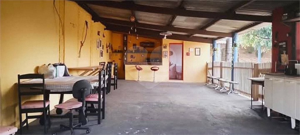 Casa Avarandada à Venda no Belverde – Espaço, Conforto e Contato com a Natureza